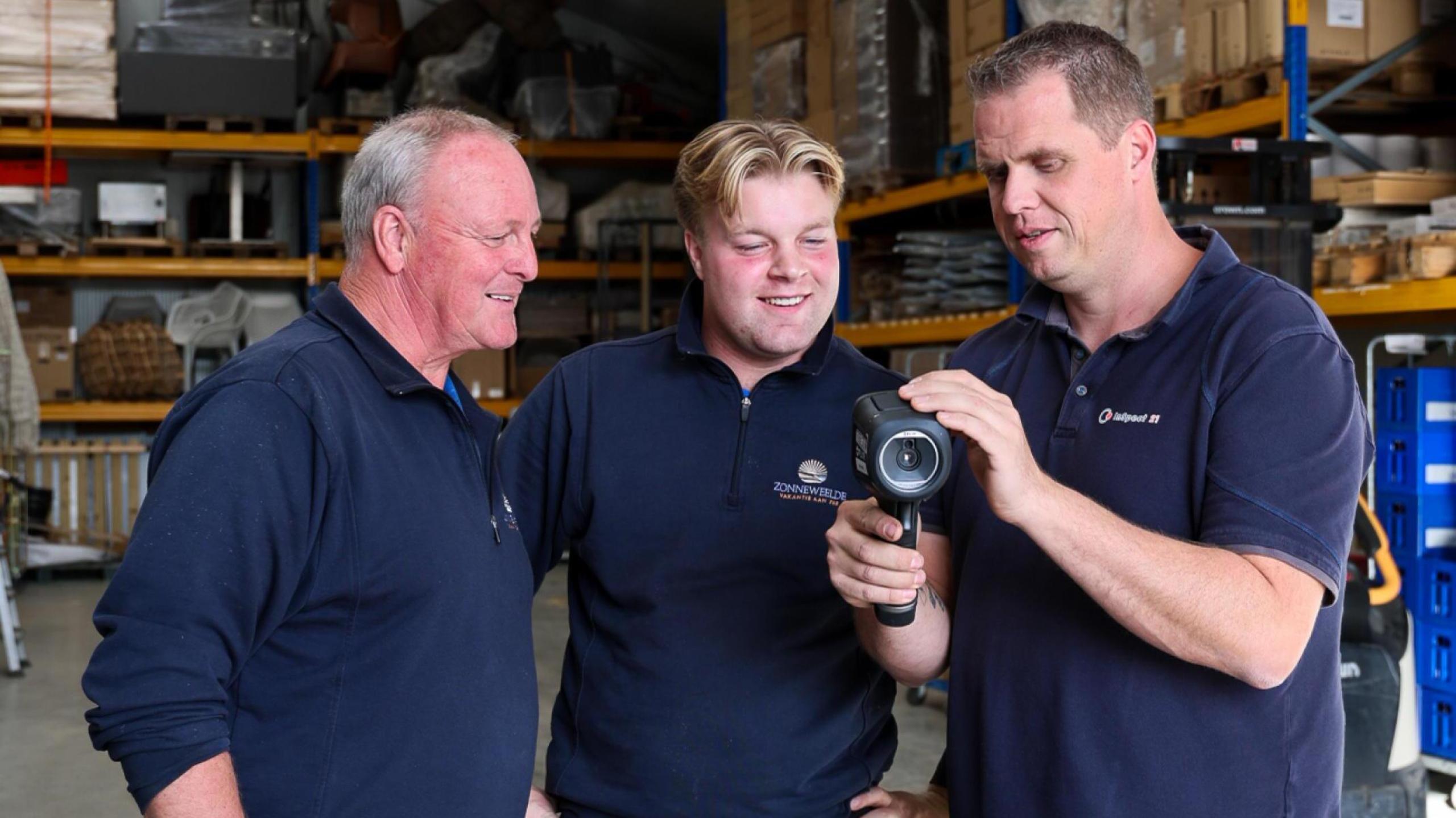 Medewerkers van InSpect 21 tijdens teamfoto