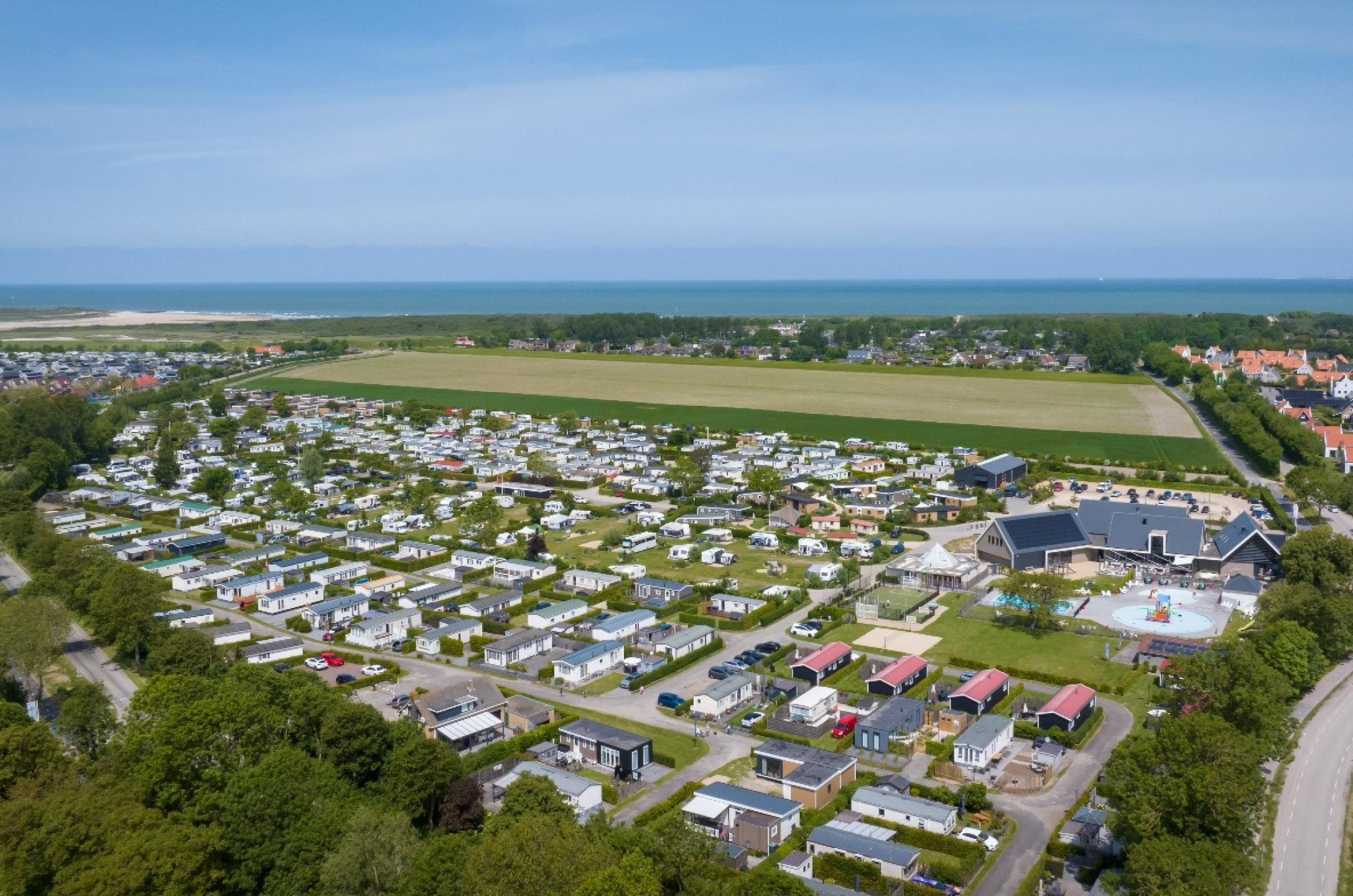 Luchtfoto-hele-camping